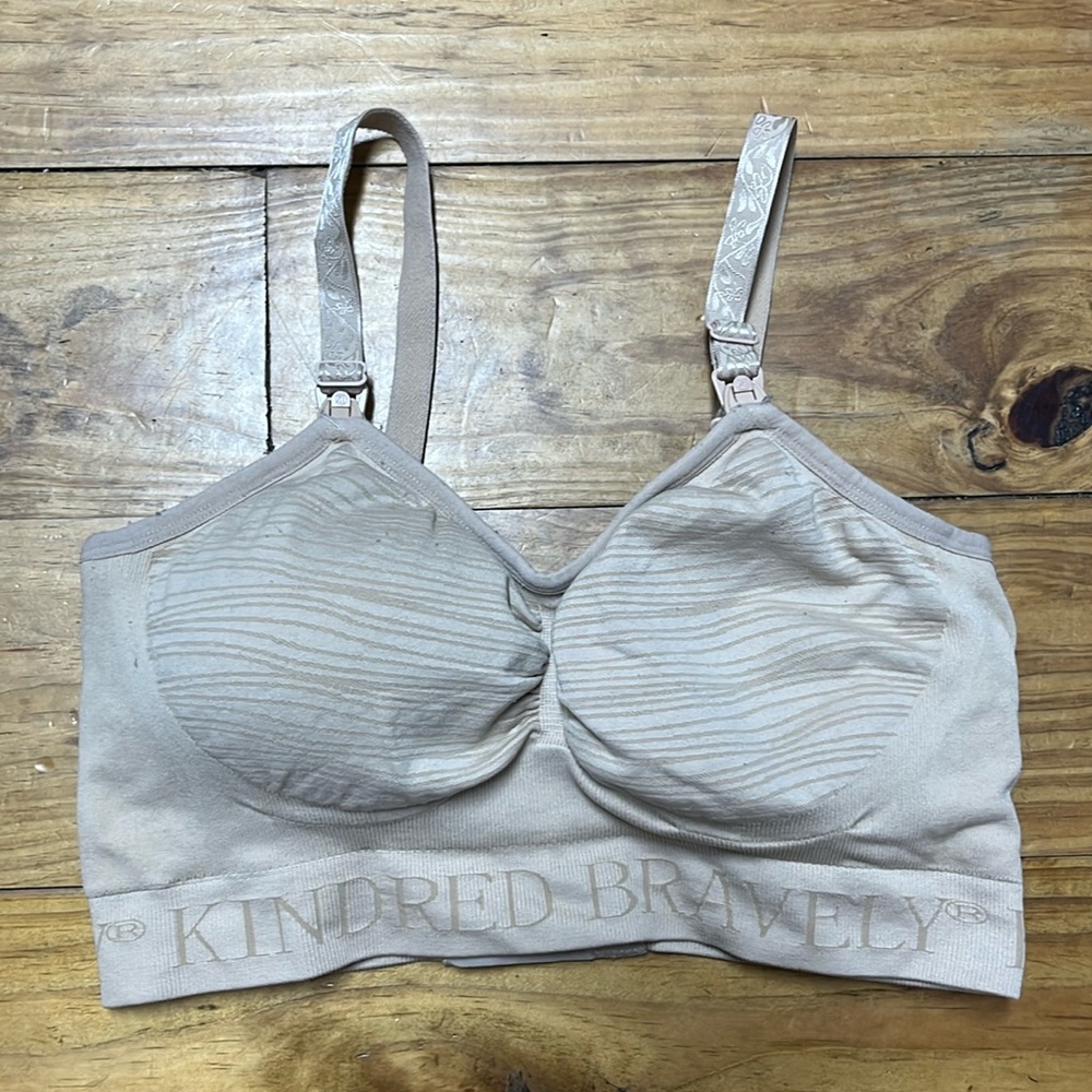 Kindred Bravely Size M nude women’s nursing and pumping bra